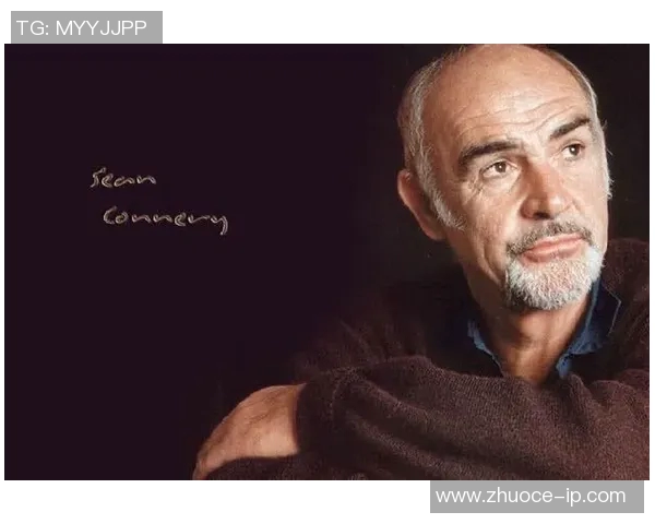 60代足球明星的传奇人生与赛场回忆，岁月如何雕刻他们的辉煌与坚持