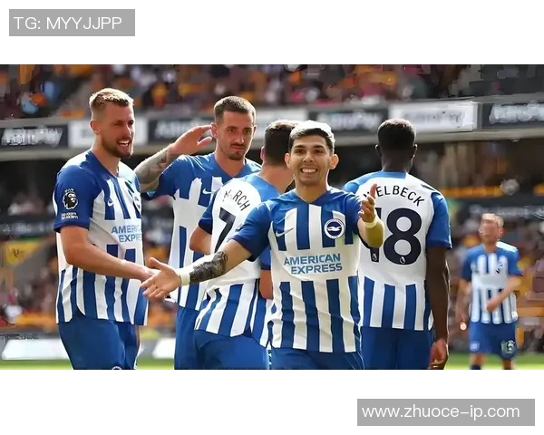 英超联赛中的英俊球星们揭示足球场上的魅力与风采