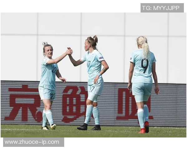 俄罗斯女足与克罗地亚女足激战正酣精彩对决引发球迷热议
