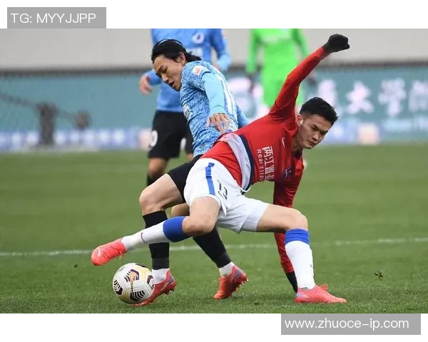 足球明星童磊的成长历程与精彩瞬间全景展示 足球明星童磊的成长历程与精彩瞬间全景展示