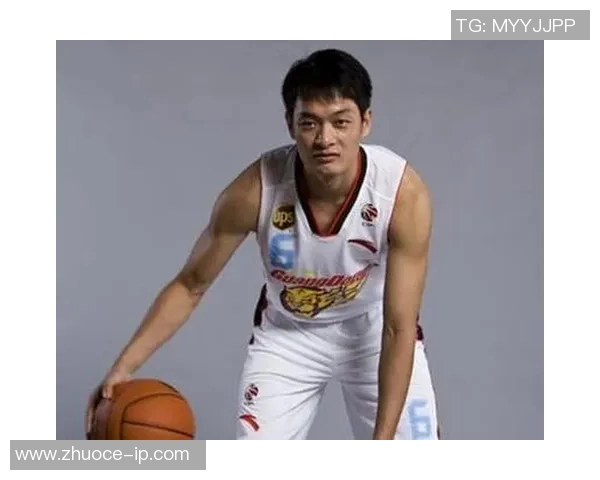 阿杜篮球明星的辉煌历程与传奇故事揭示了运动员的坚持与梦想